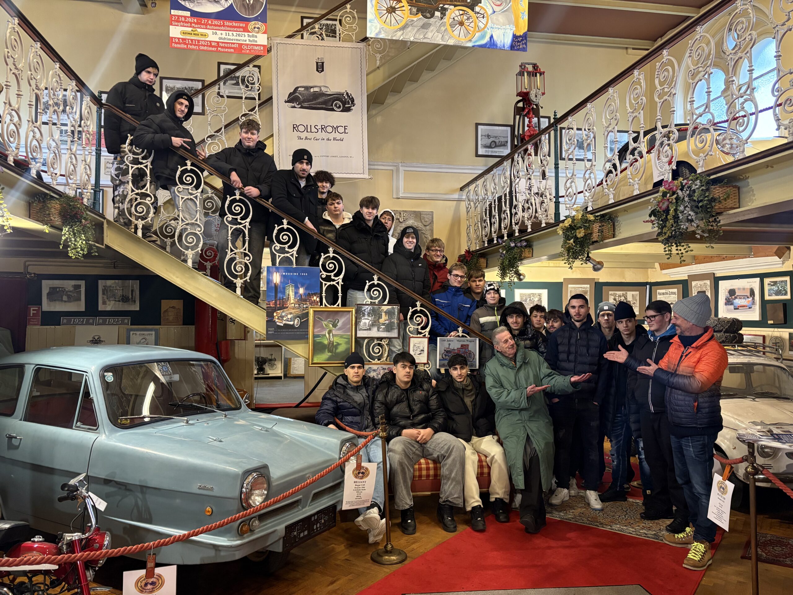 Lehrausgang mit der 1. Klasse ins Automobil Museum Stockerau
